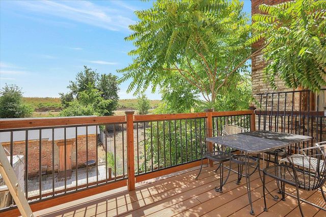 228 1st St, Marysville, CA 95901