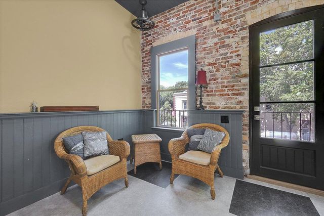 228 1st St, Marysville, CA 95901
