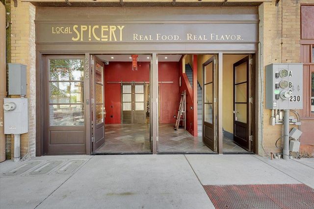 228 1st St, Marysville, CA 95901