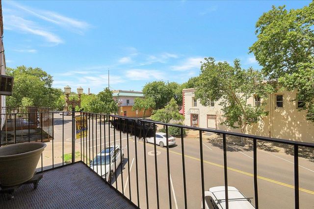 228 1st St, Marysville, CA 95901