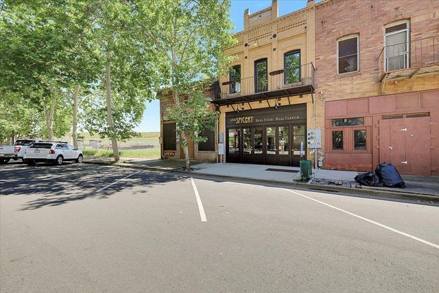 228 1st St, Marysville, CA 95901