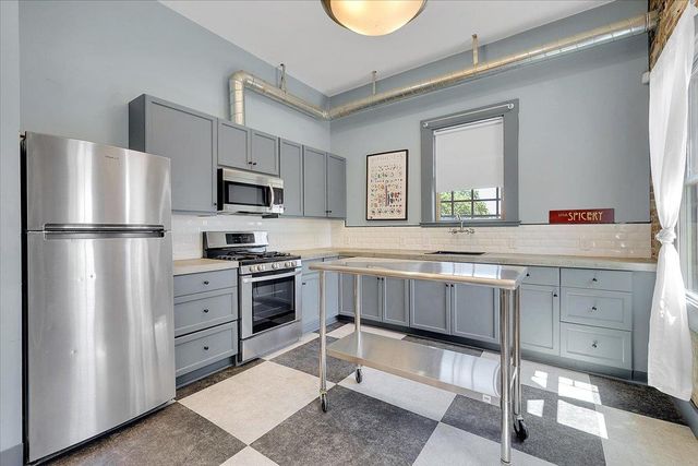 228 1st St, Marysville, CA 95901