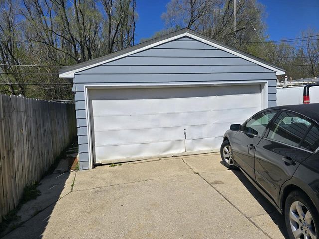 5630 Carmen AVENUE, Milwaukee, WI 53218