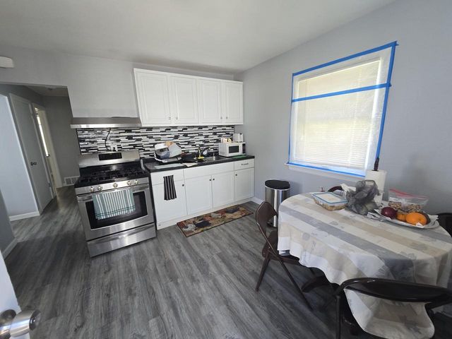 5630 Carmen AVENUE, Milwaukee, WI 53218