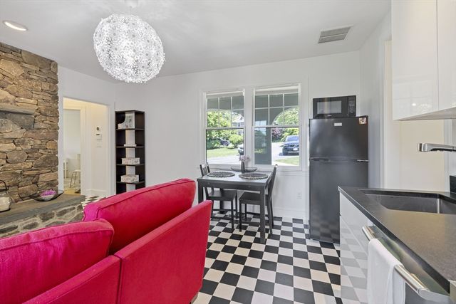 25 Somerset Road 2, Lexington, MA 02420