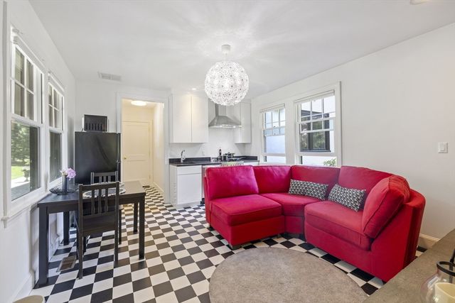 25 Somerset Road 2, Lexington, MA 02420