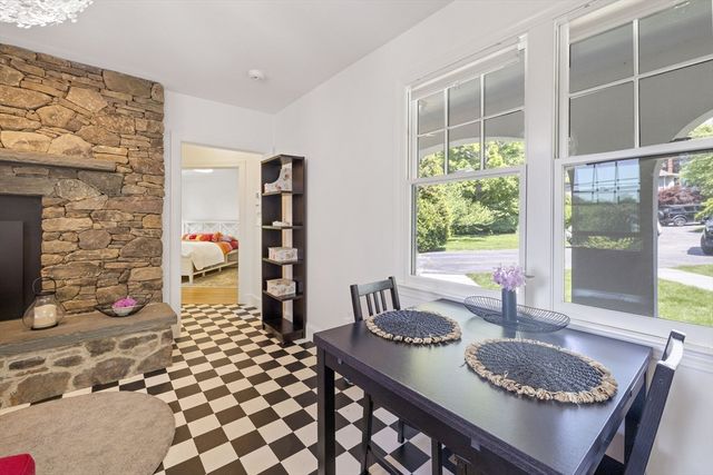 25 Somerset Road 2, Lexington, MA 02420