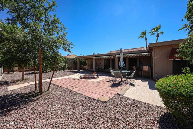 26434 S CEDARCREST Drive, Sun Lakes, AZ 85248