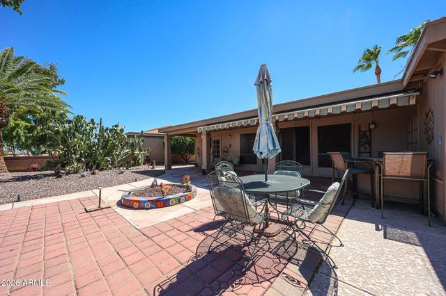 26434 S CEDARCREST Drive, Sun Lakes, AZ 85248