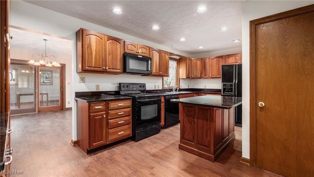 1675 Nob Hill Road, Zanesville, OH 43701