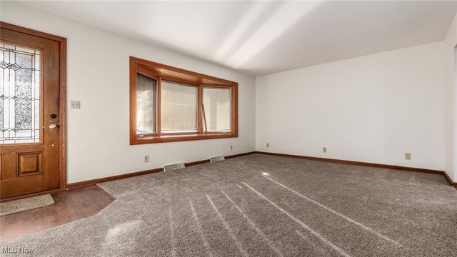 1675 Nob Hill Road, Zanesville, OH 43701