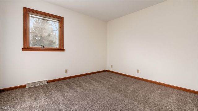 1675 Nob Hill Road, Zanesville, OH 43701