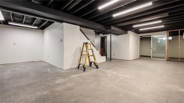 1675 Nob Hill Road, Zanesville, OH 43701