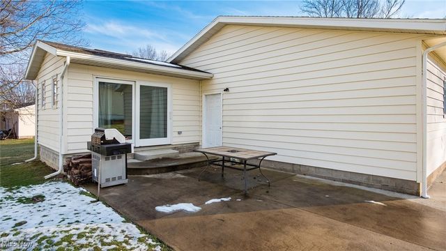 1675 Nob Hill Road, Zanesville, OH 43701