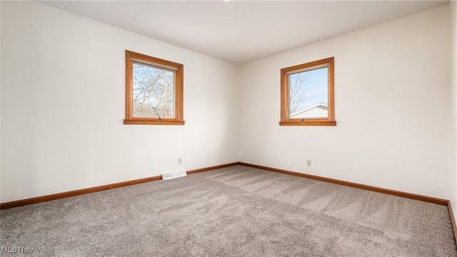 1675 Nob Hill Road, Zanesville, OH 43701