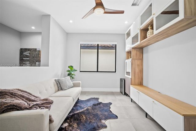 4392 NW 80 Ave, Doral, FL 33166