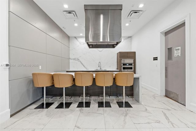 4392 NW 80 Ave, Doral, FL 33166