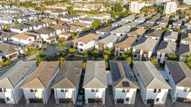 4392 NW 80 Ave, Doral, FL 33166