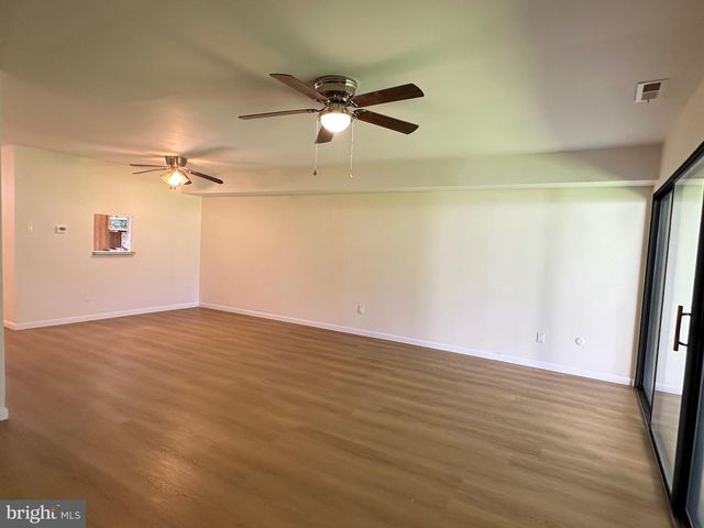 3 CENTENNIAL RD, Telford, PA 18969
