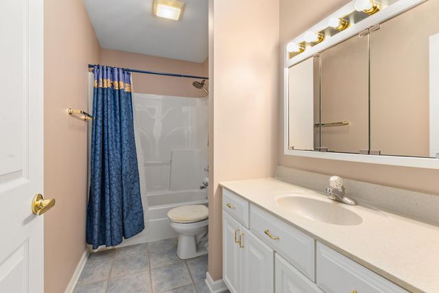 1513 Glen Eagles Drive, Schererville, IN 46375