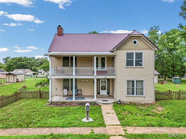 111 N Ravencrest Drive, Desloge, MO 63601