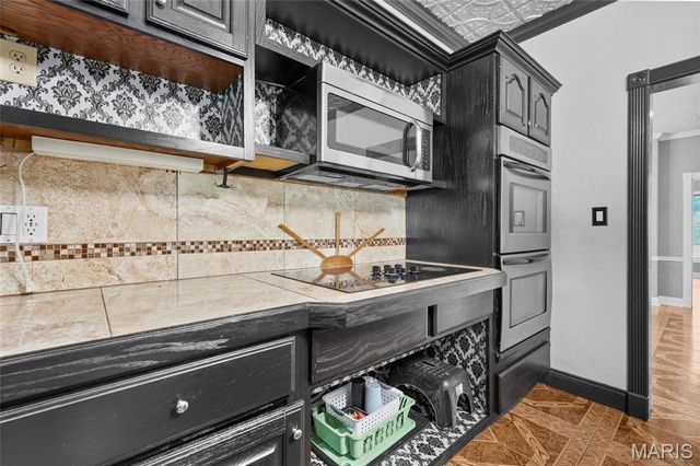 111 N Ravencrest Drive, Desloge, MO 63601