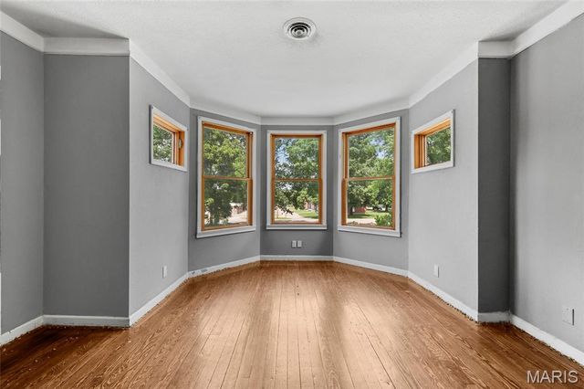 111 N Ravencrest Drive, Desloge, MO 63601