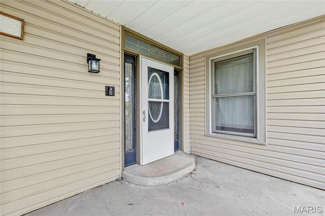 111 N Ravencrest Drive, Desloge, MO 63601