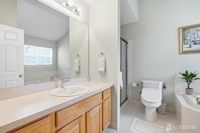 8 Rondell Lane, Old Bridge, NJ 08857
