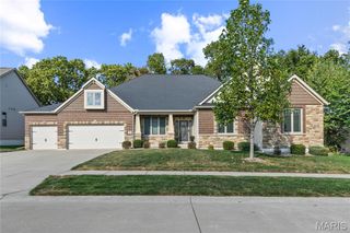377 Sturbridge Drive, St Charles, MO 63303