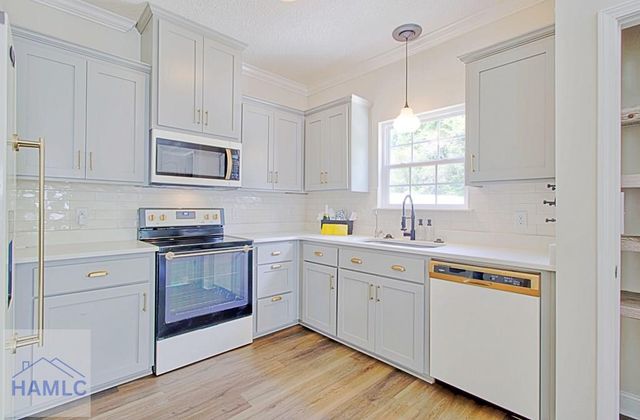 1211 Cypress Fall Circle, Hinesville, GA 31313