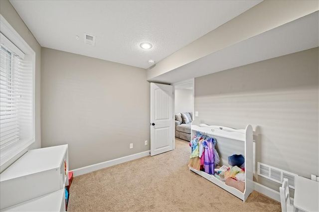 1117 SW 10th Terrace, Oak Grove, MO 64075