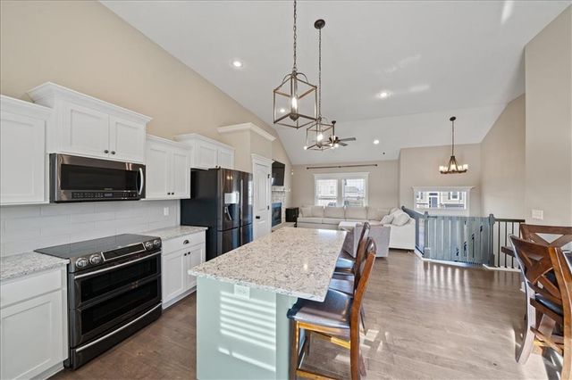 1117 SW 10th Terrace, Oak Grove, MO 64075