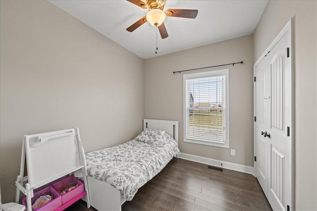 1117 SW 10th Terrace, Oak Grove, MO 64075