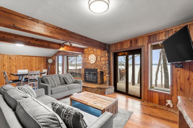 345 E El Dorado Dr, Scroggins, TX 75480