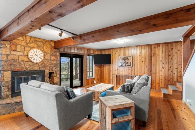 345 E El Dorado Dr, Scroggins, TX 75480