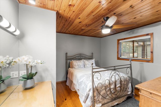 345 E El Dorado Dr, Scroggins, TX 75480