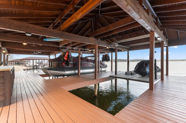 345 E El Dorado Dr, Scroggins, TX 75480