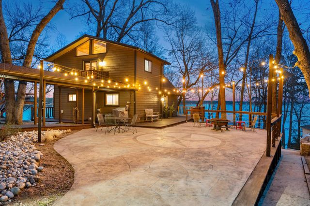 345 E El Dorado Dr, Scroggins, TX 75480