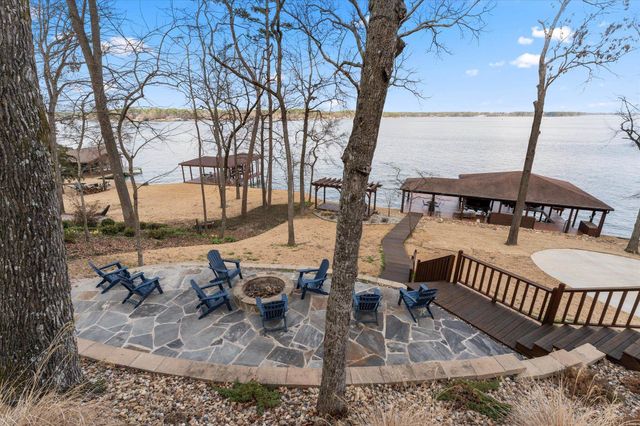 345 E El Dorado Dr, Scroggins, TX 75480