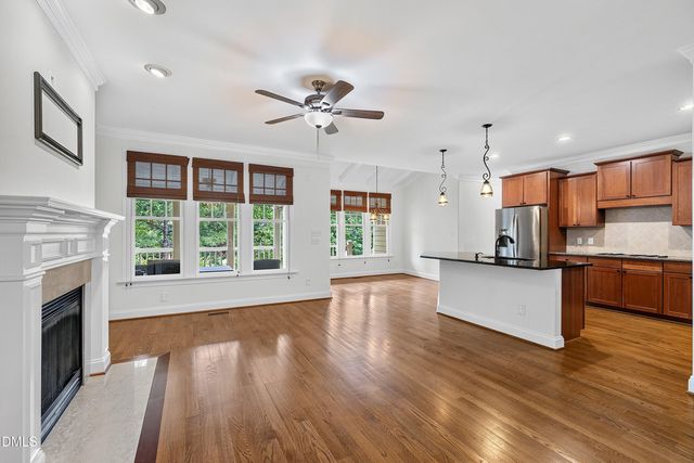 14 Grandwood Circle, Durham, NC 27712