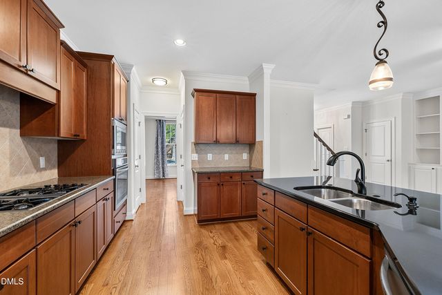 14 Grandwood Circle, Durham, NC 27712