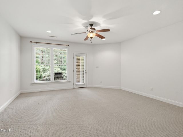 14 Grandwood Circle, Durham, NC 27712