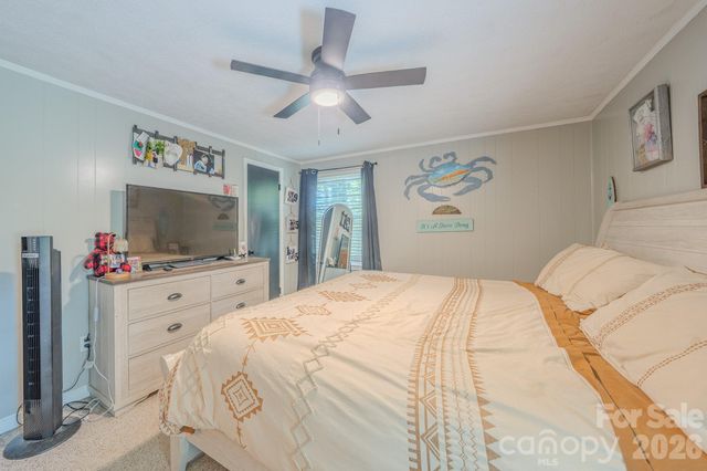 38 Ferenvilla Drive, Hendersonville, NC 28791