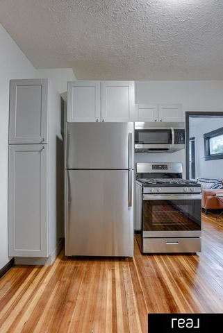 2326 S 12th Street, Omaha, NE 68108