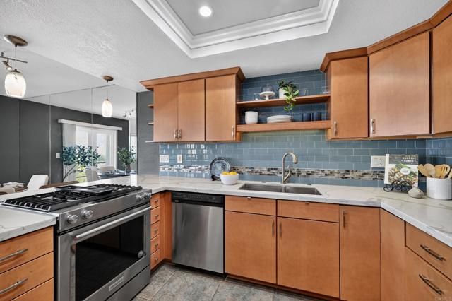 965 Hygeia Avenue, Encinitas, CA 92024