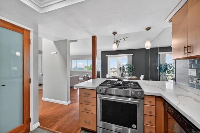 965 Hygeia Avenue, Encinitas, CA 92024