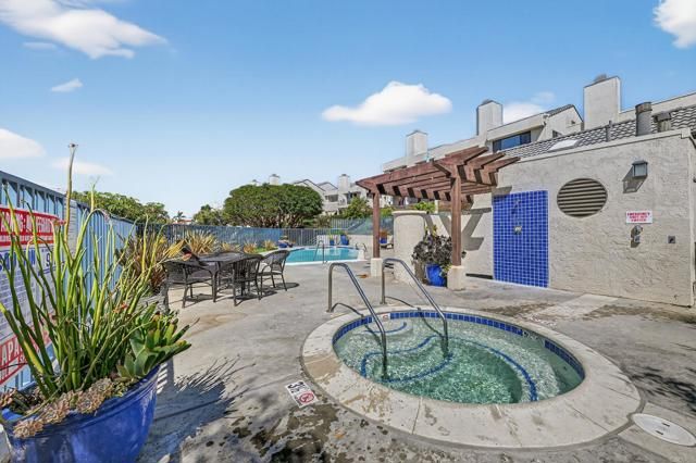 965 Hygeia Avenue, Encinitas, CA 92024