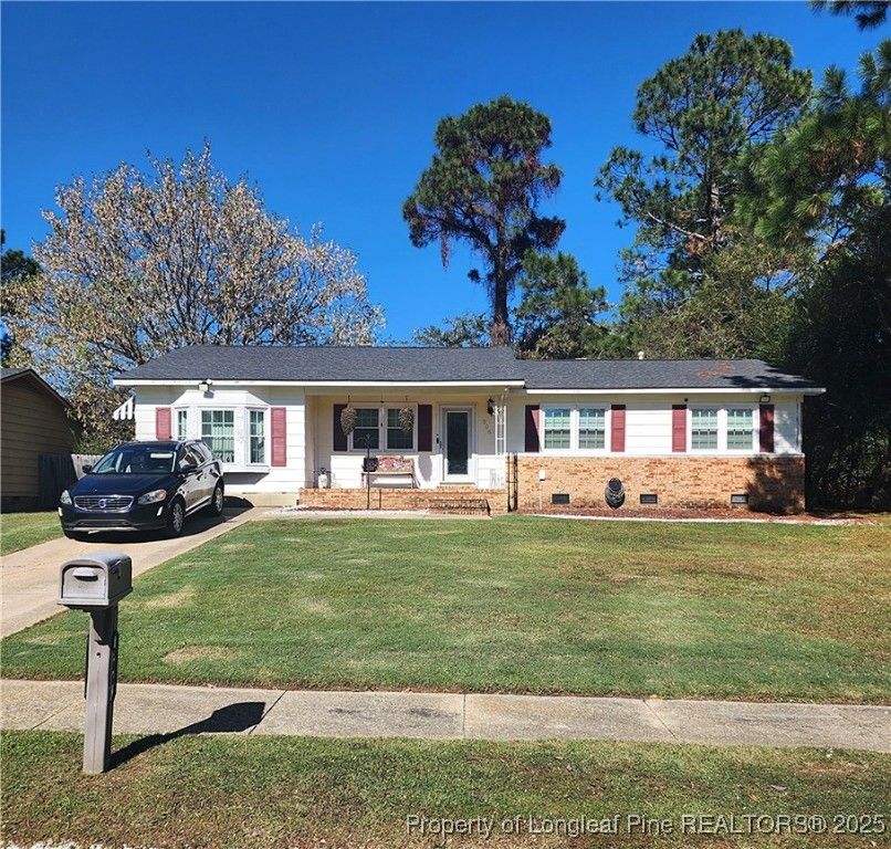 306 Bandera Drive, Fayetteville, NC 28303
