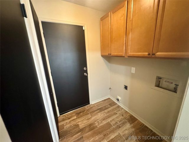 1126 W 16th Place, Claremore, OK 74017